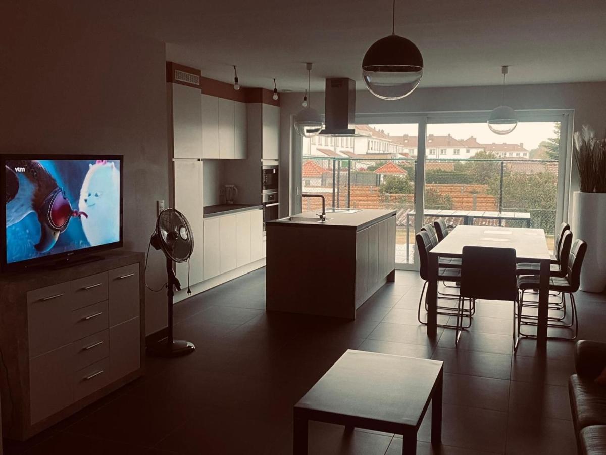 Holiday Home In De Panne Near Plopsaland Buitenkant foto